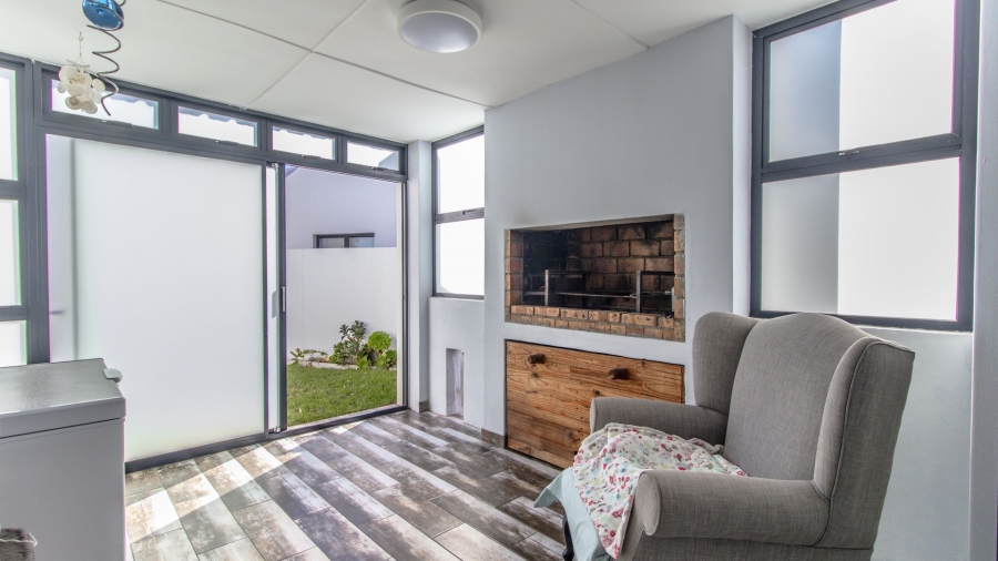 3 Bedroom Property for Sale in Golden Mile Western Cape